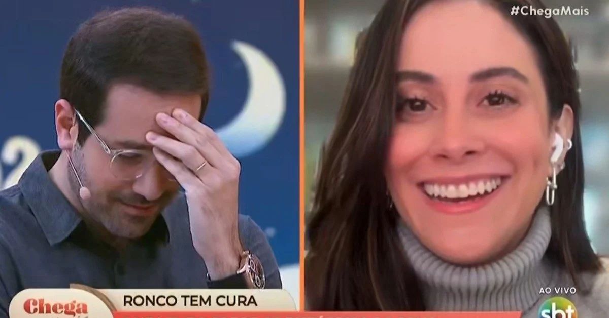 ‘Ô meu Deus’: apresentador se desespera ao ver esposa entrar ao vivo para falar sobre ronco