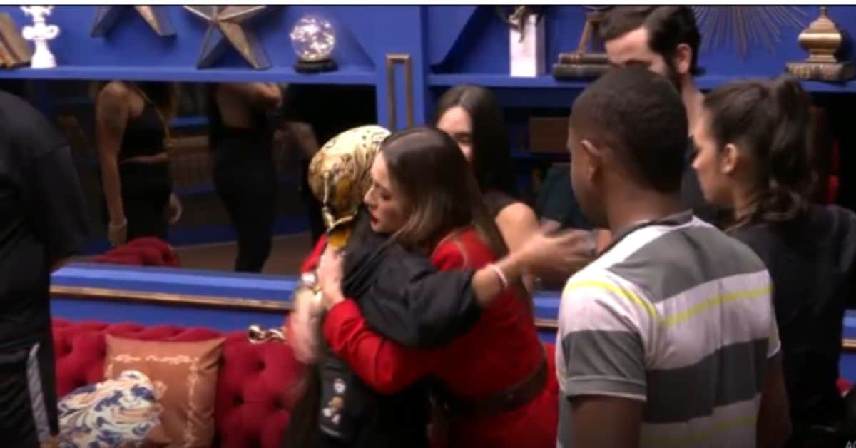 Vídeo mostra pedido que Beatriz fez para Fernanda na eliminação; resposta foi dada momentos depois