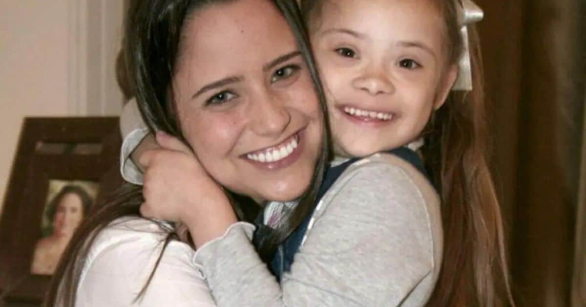 Pura emoção! Fernanda Vasconcellos se reencontra com ex-atriz mirim de Páginas da Vida e fotos emocionam fãs