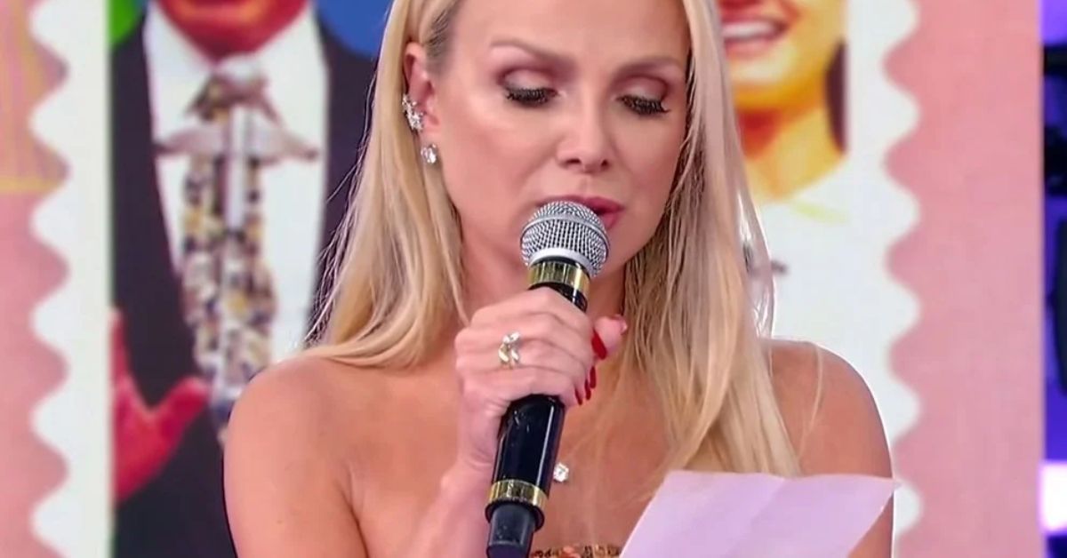 Chorando, Eliana lê carta escrita para Silvio Santos: ‘como uma boa filha’