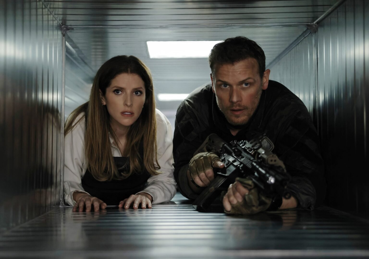 Embassy: nova série com Anna Kendrick e J.K. Simmons acende alerta nos fãs de suspense